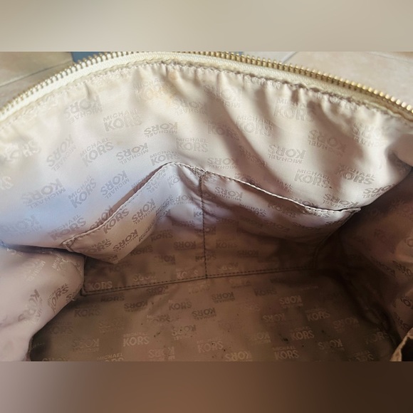 Michael Kors Grayson medium satchel w/matching checkbook cover - Picture 12 of 14